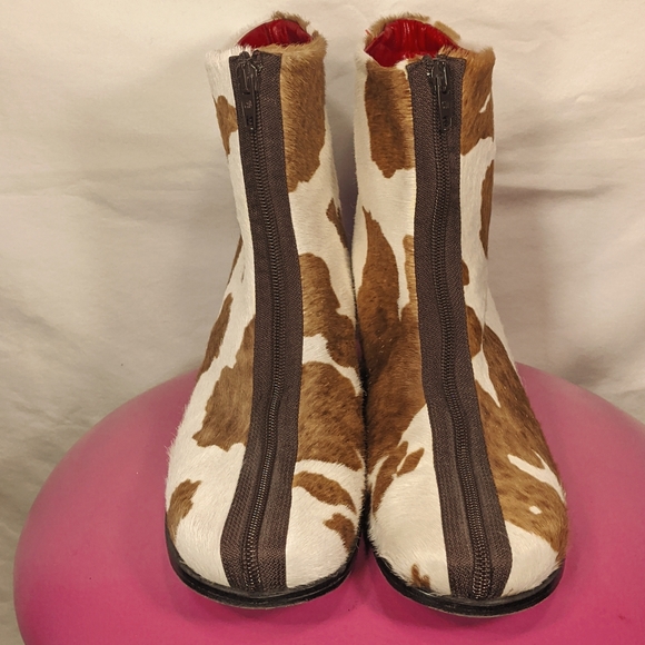 Joan & David Shoes - Vintage Joan & David cowhide boots, size 8M